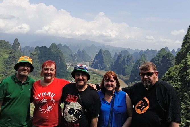 1-Day Guilin Tour to Reed Flute Cave, Xianggong Hill, Bamboo Boat and Night Show - FAQ