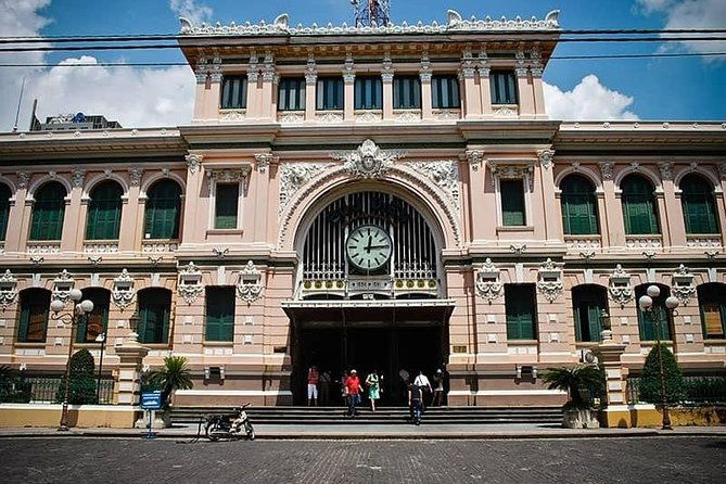 1-Day Ho Chi Minh City & Cu Chi Tunnels-Deluxe Group Of 10 Max - The Sum Up