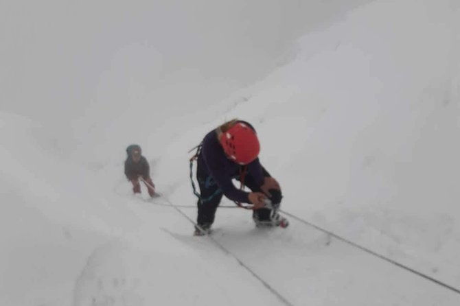 16 Days Island Peak Climbing With Everest Base Camp Private Trip - FAQs