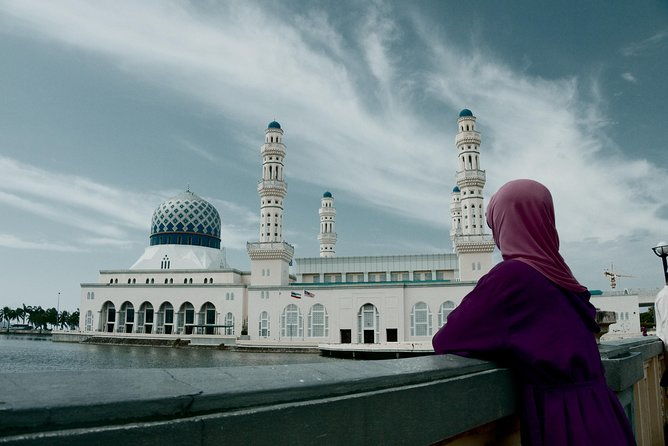 #17or19 Hrs Kuala Lumpur Van Tour from Singapore w' Tour Guide - Markets, Palaces, and the Iconic Twin Towers
