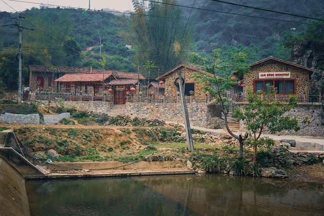 2 Days 1 Night Ban Gioc Waterfall Tour from Hanoi By Limousine - FAQ