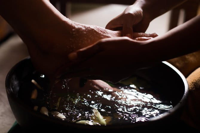 Apsara Indulgence 4 Hands Massage in Phnom Penh - FAQ