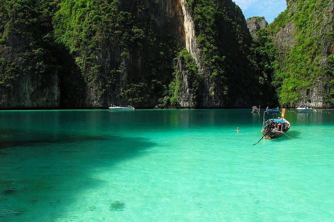 Beat the Crowds: Earlybird Phi Phi Islands by Speedboat - Practical Tips for Travelers