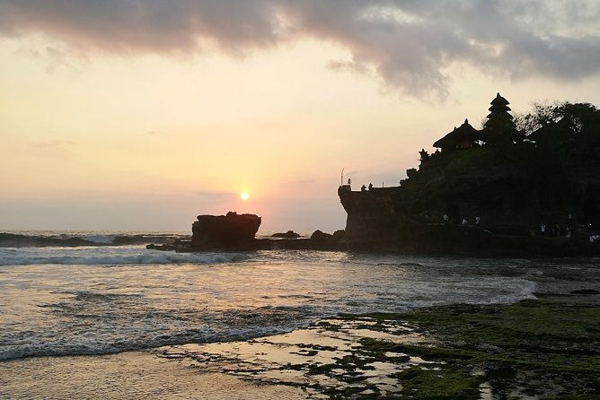 Bratan Temple, Banyumala Twin Waterfall, Jatiluwih Rice terrace and Tanah Lot - The Sum Up