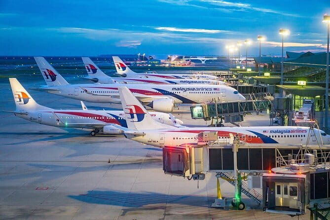 CitySprint Airport Transfer: KLIA to KL Hotel - Authenticity and Local Insights