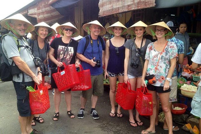 Cooking Class , Local Market , Basket Boat And CRABS FISHING - Who Is This Tour Best For?