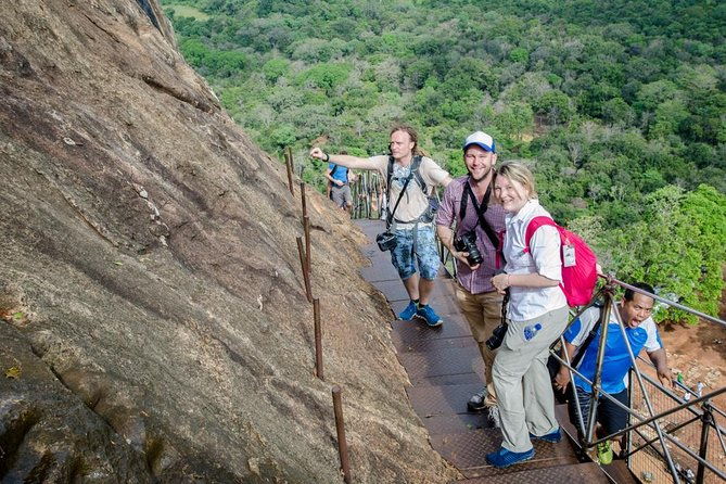 Exclusive : Sigiriya Rock Fortress and Dambulla Cave Temple Tour - FAQ
