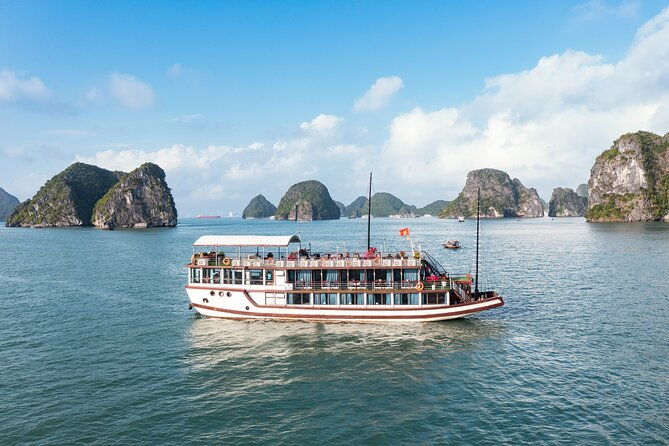 From Hanoi : Sapa Moutain Trek - Halong bay Heritage - Authentic Experiences and Practical Tips