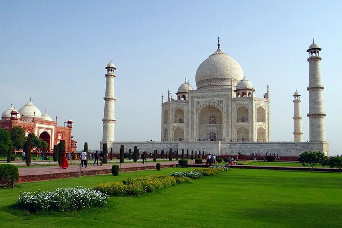 Full-Day Taj Mahal Agra Tour from Bangalore with Return Flight - The Authentic Experience: Food and Atmosphere