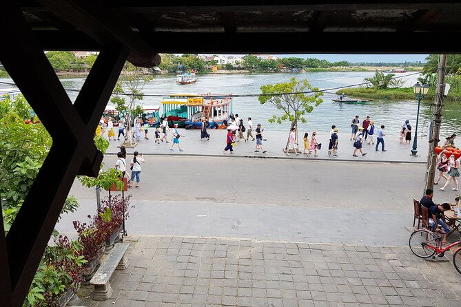 Hoi An town private walking tour with boat trip - FAQ
