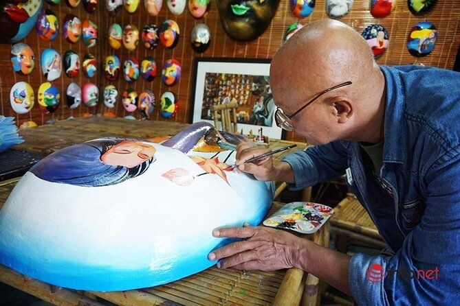 HoiAn Hand Fan/Lantern/Calligraphy/Bamboo Engrave Class-Boat Tour - FAQs