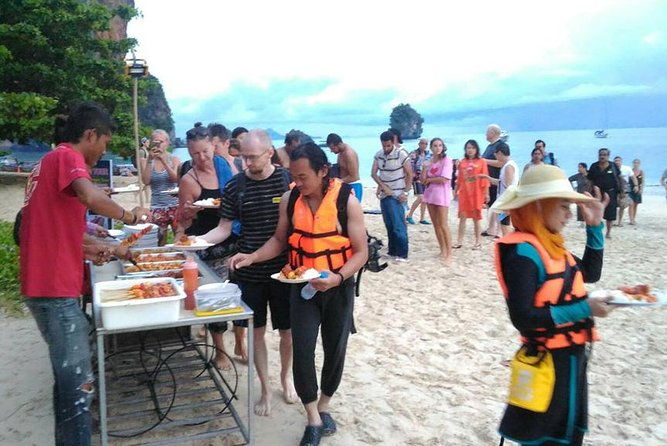 Krabi 7 Islands Sunset and Bioluminescence Tour Include BBQ Dinner - FAQ