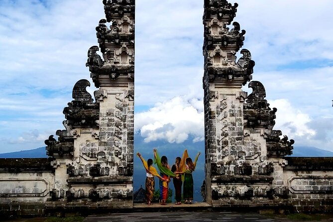 Lempuyang Tour : Heaven gate, Tirta Gangga, Goa Raja waterfall - FAQs