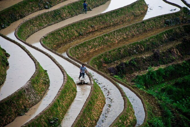 Li River Xingping Yulong River Xianggong Hill Light Show Tour - FAQs