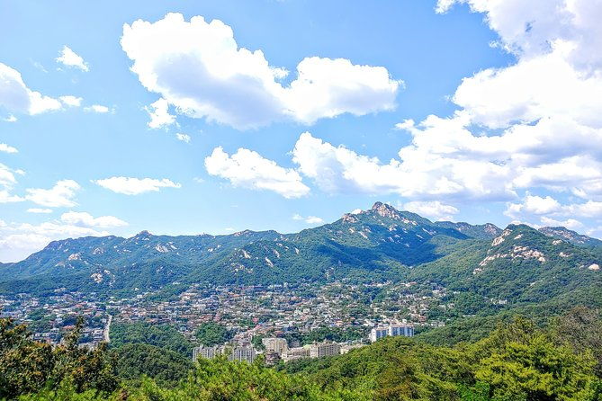 Mt.Bukhansan Hiking and Korean Sauna Tour with Sauna Scrub Service&Korean BBQ - Who Should Consider This Tour?