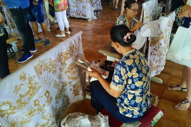 Private Day Tour in Ubud and Tanah Lot Temple - Tanah Lot Temple: Bali’s Iconic Sunset Spot
