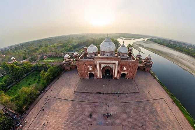 Private Day Tour to Taj Mahal and Agra Fort from Delhi by Car - Exploring Agra Fort: A Majestic Mughal Fortress