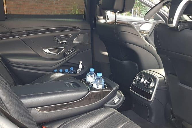 Private Melbourne CBD Sightseeing Tour  luxury vehicle - FAQs