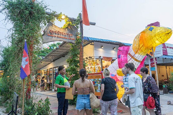 Siem Reap Evening Food Tour - Inclusive 5 stops Local Tastings - Stop 4: Street 60 Night Market and Insect Tastings