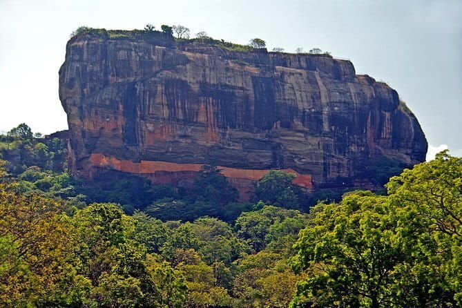Sigiriya Lion Rock & Dambulla Cave Temple Day Tour From Colombo - FAQs