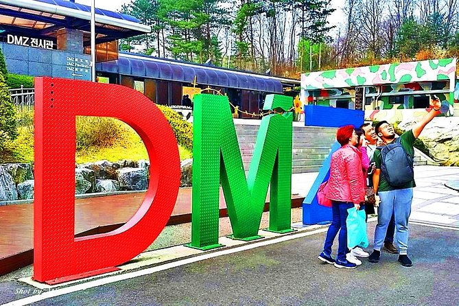Small group DMZ tour + Seoul Essence {Private and Private-guided-seat-in-coach} - FAQ
