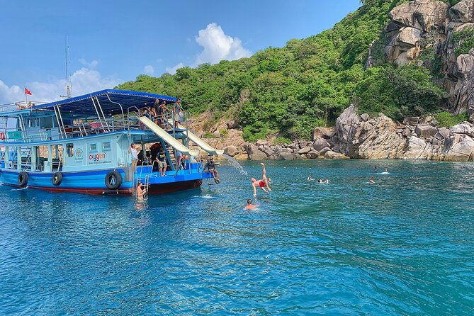 Snorkel Trip to Koh Nangyuan and Bays of Koh Tao By The Oxygen - Who Would Love This Experience?