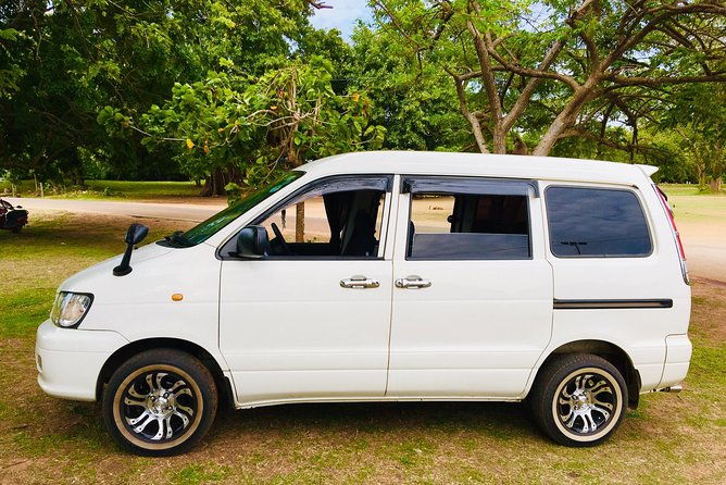 Sri Lanka Private Tour 8 days-Driver/vehicle/accommodation H/B - FAQ