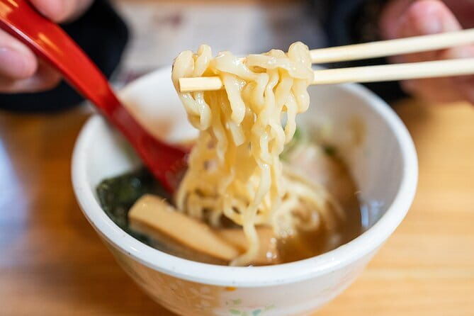 Tokyo: Shinjuku Ramen Tour Taste 4 Mini Bowls of Tradition - Analyzing the Value