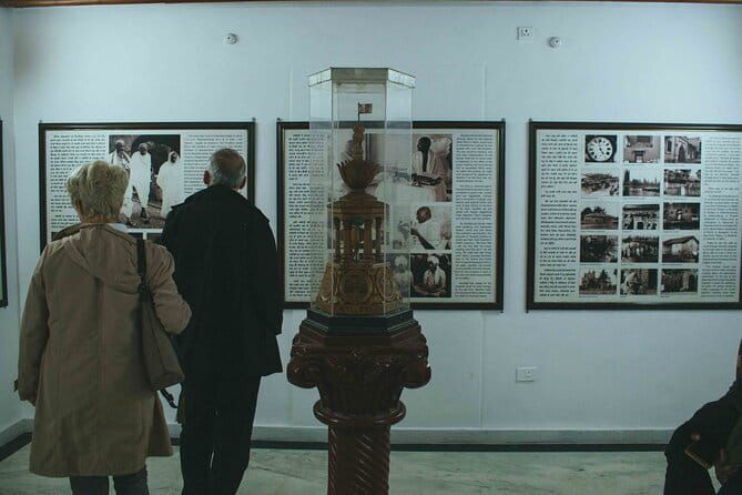 6-hours Delhi's temples & Gandhi's journey combo city tour - Key Points