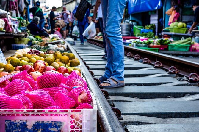 Amphawa Floating Market & Maeklong Railway Train Market Tour - Final Verdict