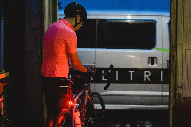 Cycling tour support and evacuation car - Who Should Opt for This Tour?