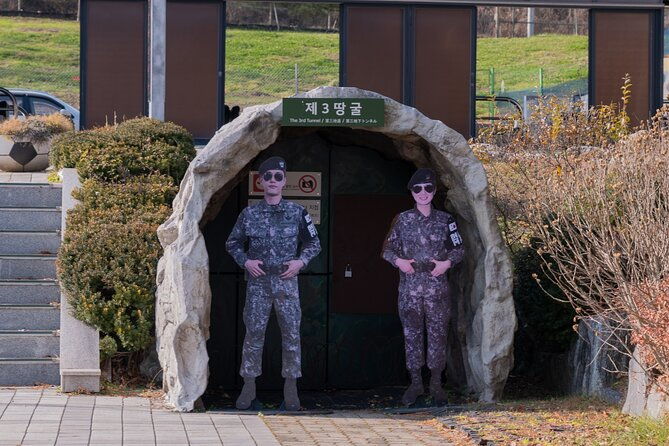 Exclusive Private DMZ Tour & War Memorial Hall or Suspension Bridge(No Shopping) - Reflecting on the Past: The War Memorial of Korea