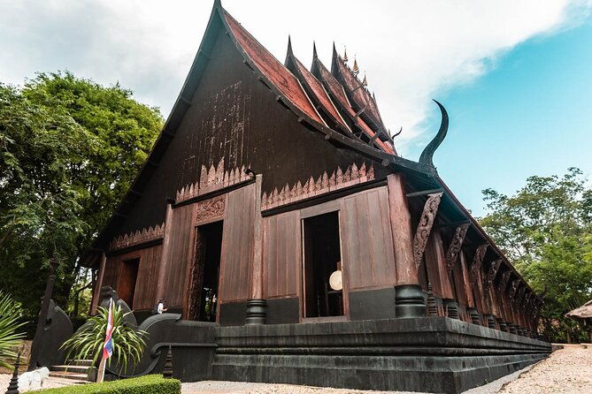 Full Day Tour White Temple Black House and Blue Temple with Lunch - Frequently Asked Questions