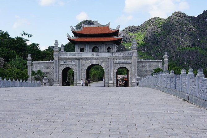 Hoa Lu -Tam Coc - Mua Cave Full Day Trip with Limousine Bus - Frequently Asked Questions