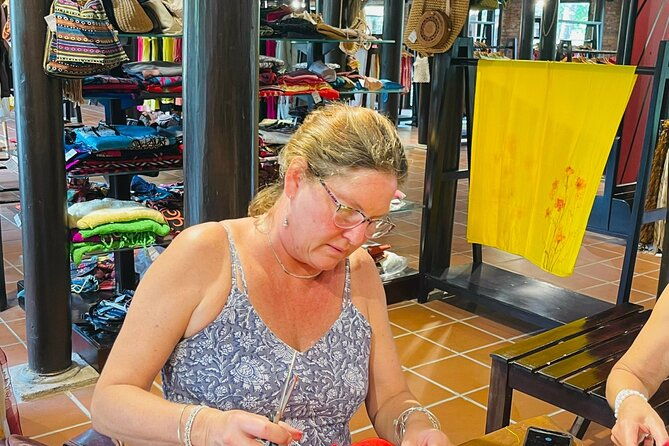 Lantern Making class with Ms. My in Local's Home - The Sum Up