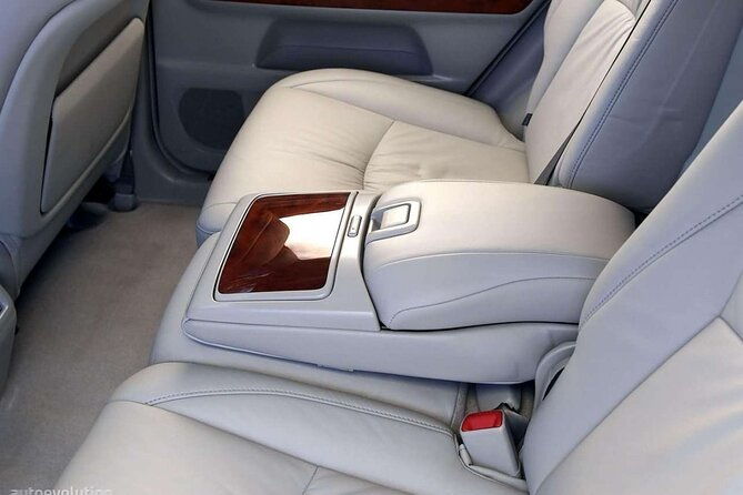 Private Car services from Siem Reap to Phnom Penh - The Experience for Different Types of Travelers