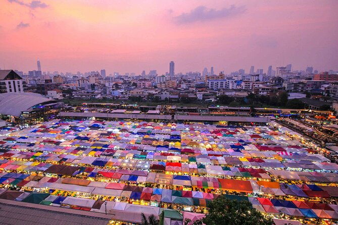 Private Guided Tour to Train Market and Damnoensaduak Floating Market - Who Is This Tour Best For?