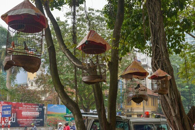 Private Hanoi Half-Day Tour: Train Street and Must Visit Places - Hoa Lo Prison: Tales of Resilience