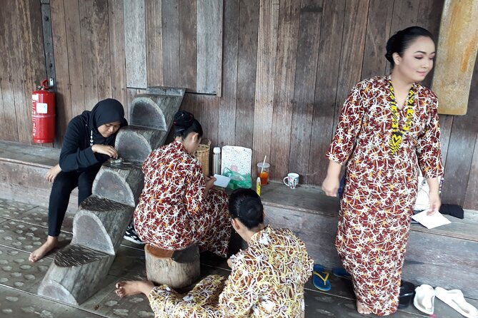Semenggoh Orangutan Center & Sarawak Cultural Village - FAQ