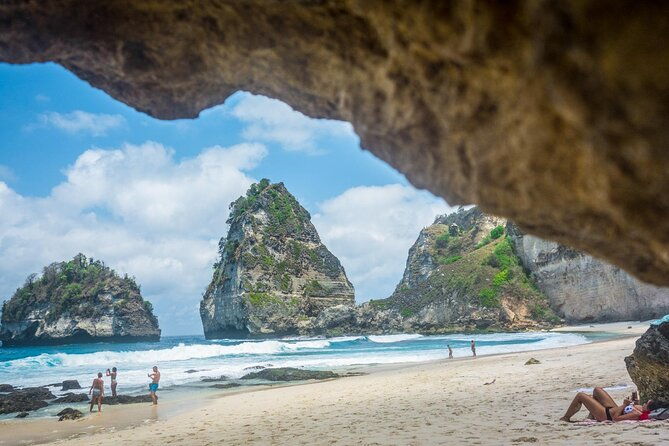 Snorkeling Adventure with East Nusa Penida Tour All Inclusive - Final Stop: Relaxing on Nusa Penida
