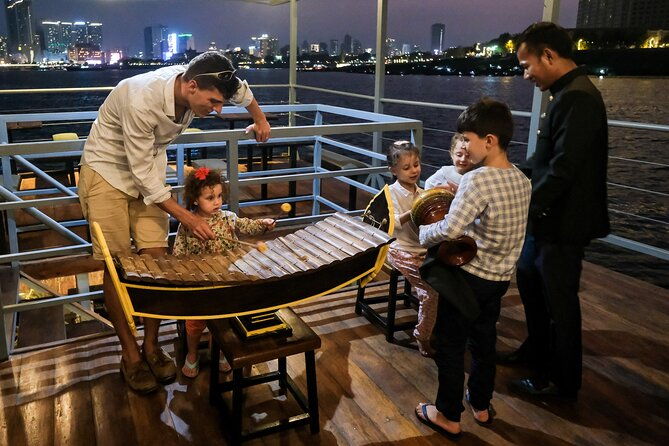 Sunset Dinner Cruises and Live Music 5 and 7pm with Free Pickup - FAQ