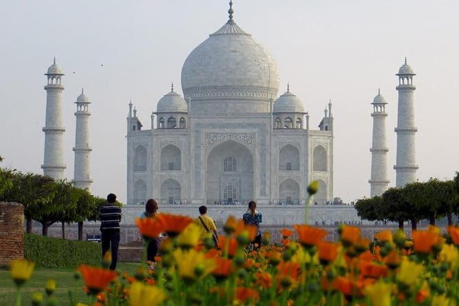 Day Trip to Taj Mahal, Agra Fort and Baby Taj from Delhi by Car - Who Should Consider This Tour?