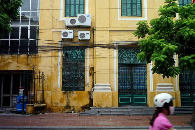Private Hanoi Half-Day Tour: Train Street and Must Visit Places - Architectural and Cultural Gems: Opera House & Long Bien Bridge