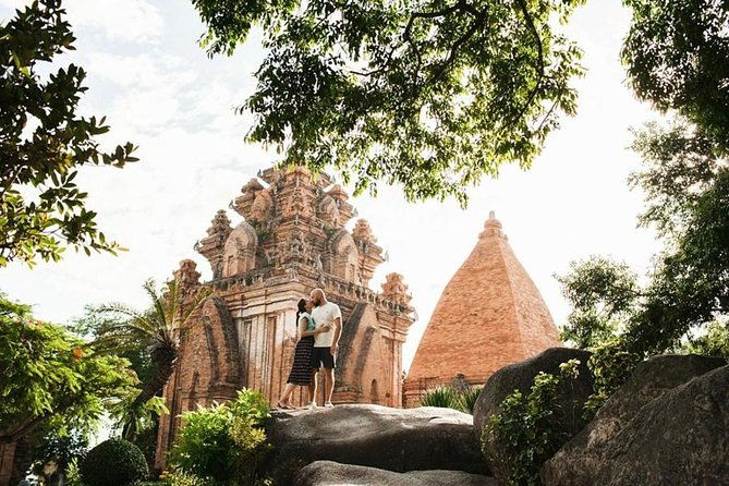 Private Photo Session with a Local Photographer in Hanoi - FAQ