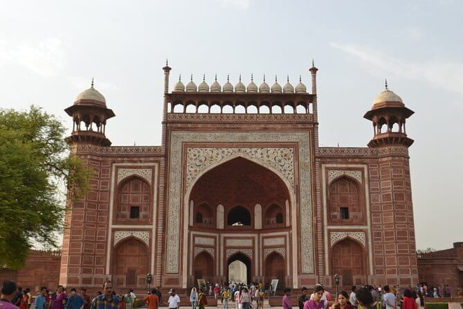 Taj Mahal Private Day Tour From Delhi with Transportation - Who Should Consider This Tour?