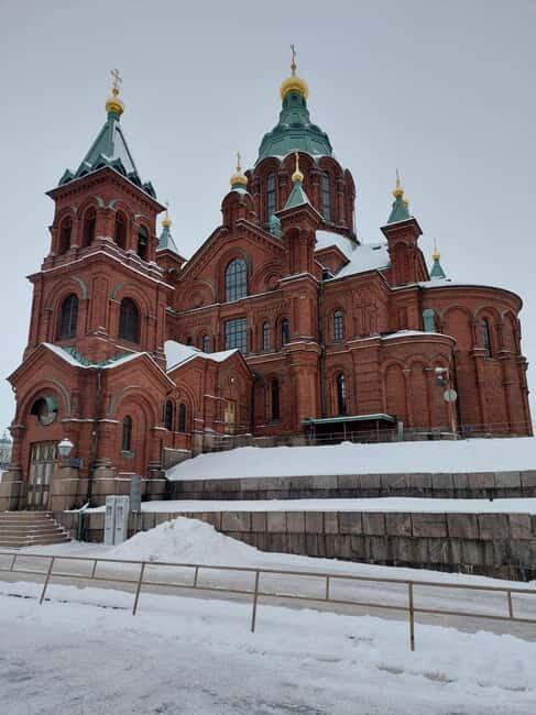 A Finntastic Walking Tour in Helsinki - The Guided Experience: Who Guides You and What You’ll Learn