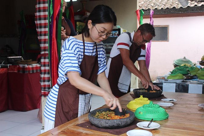 Afternoon Cooking Class & Making Bali Offering with Dinner - Key Points