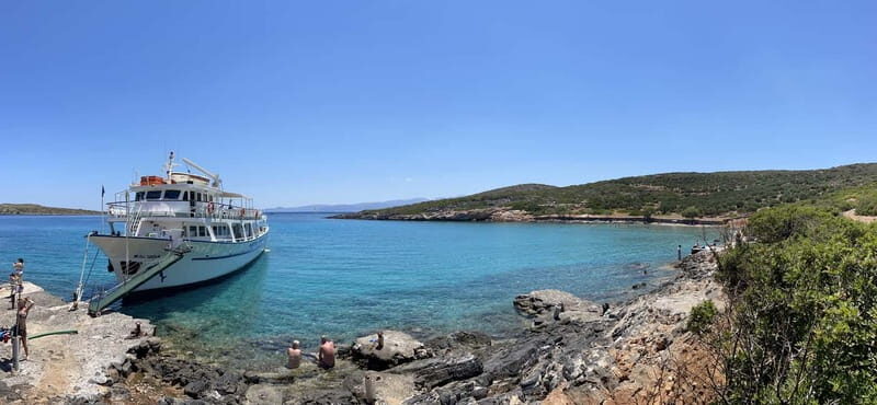 Agios Nikolaos: Fun Cruise Around Elounda Bay - The Included Items and Practical Details