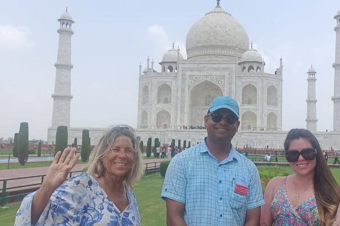 Agra tour by Train - Exploring the Agra Tour by Train: An In-Depth Review