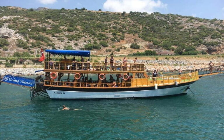 Alanya: Relaxing Boat Tour with Lunch and Hotel Transfer - The Itinerary: What to Expect During the Day